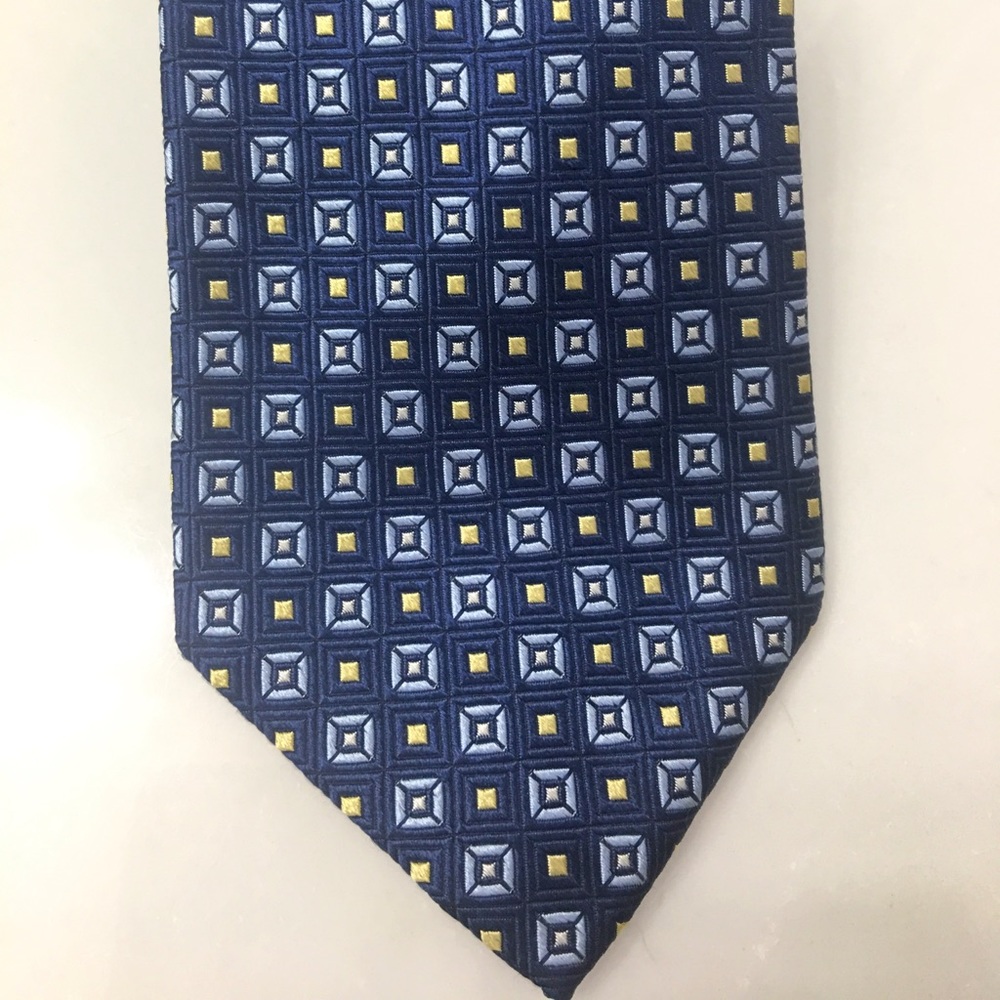 Izod tie